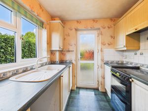 Kitchen alternative view- click for photo gallery